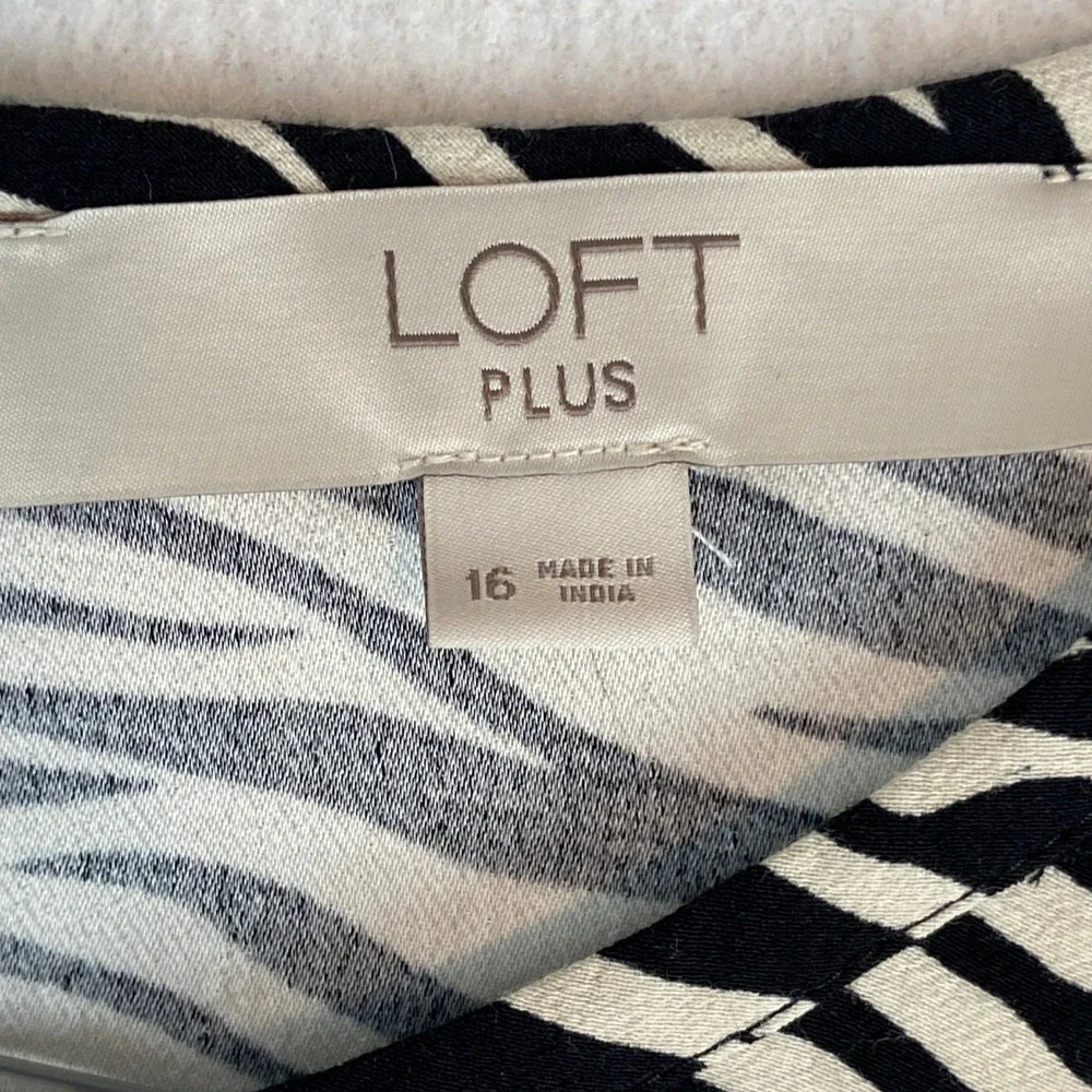 Loft Plus Zebra Print‎ Puff Sleeve Blouse Black White Viscose Size 16